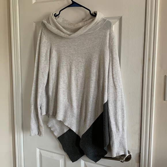 Turtle Neck Sweater - Picture 1 of 3